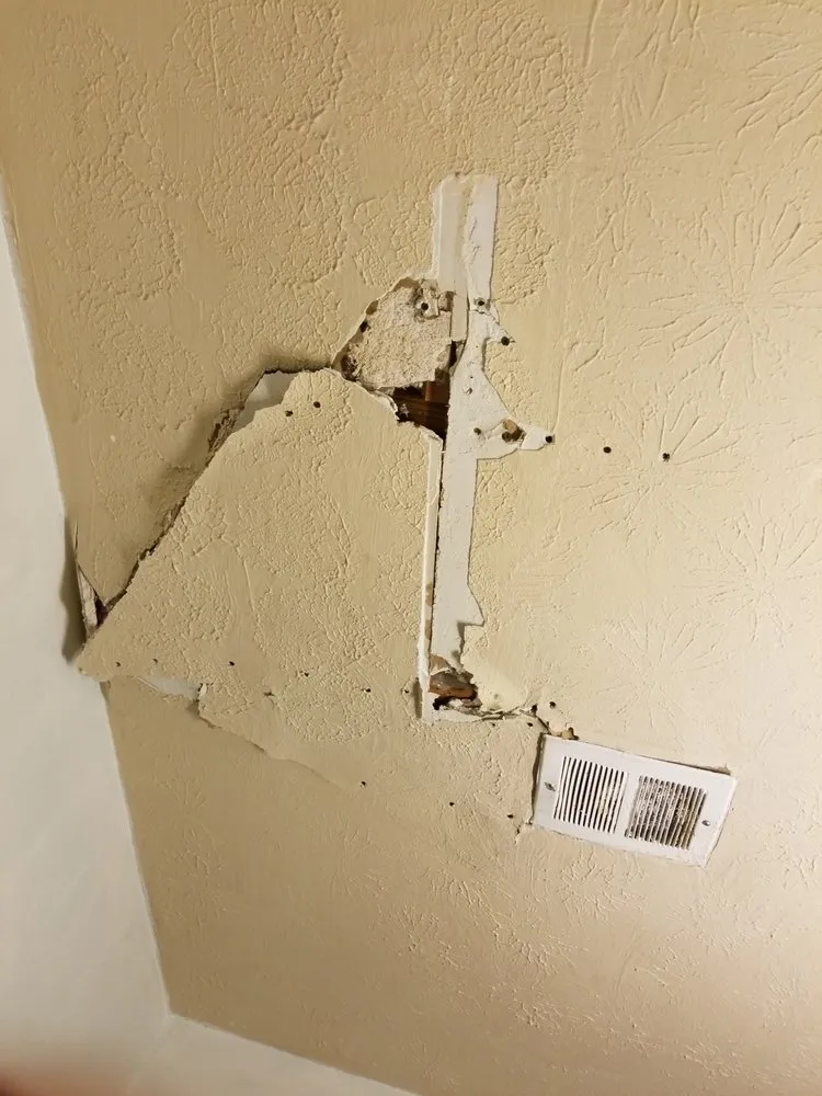 Slide of Don Snider Roofing