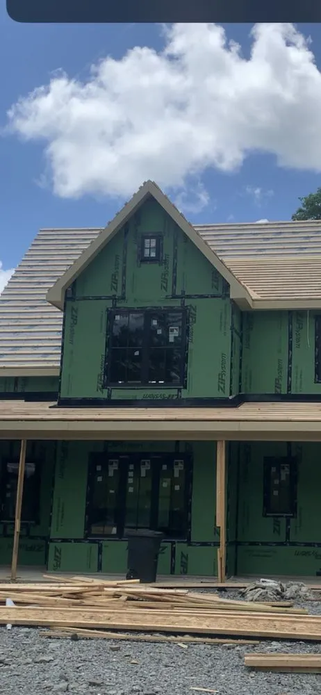 Slide of Donnie Fountain Roofing