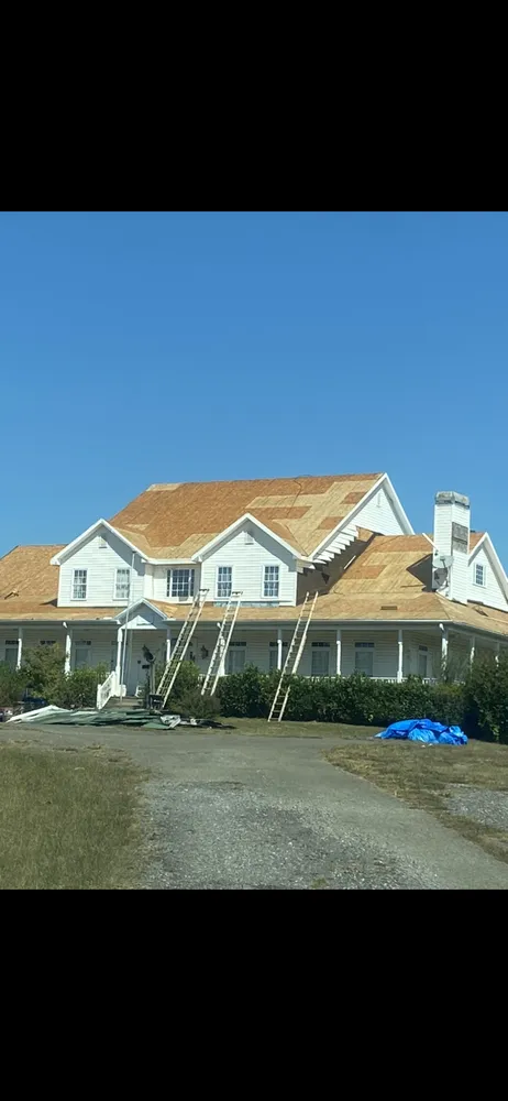 Slide of Donnie Fountain Roofing