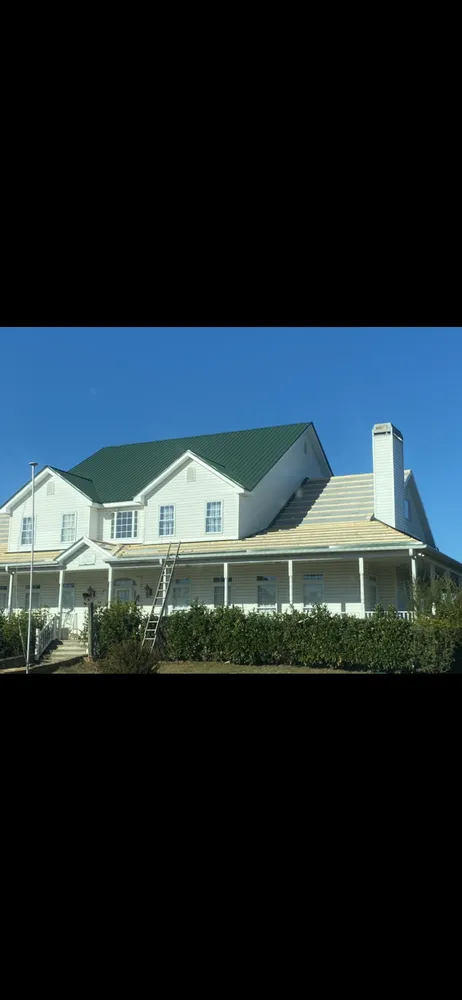 Slide of Donnie Fountain Roofing