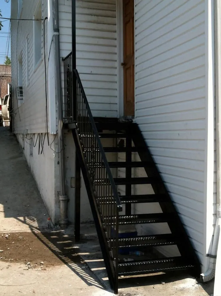 Slide of Double J Contracting