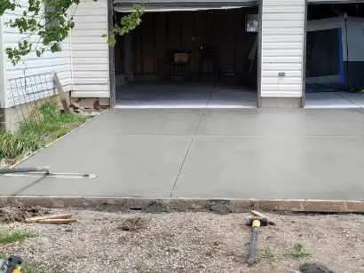 Slide of Double R Construction