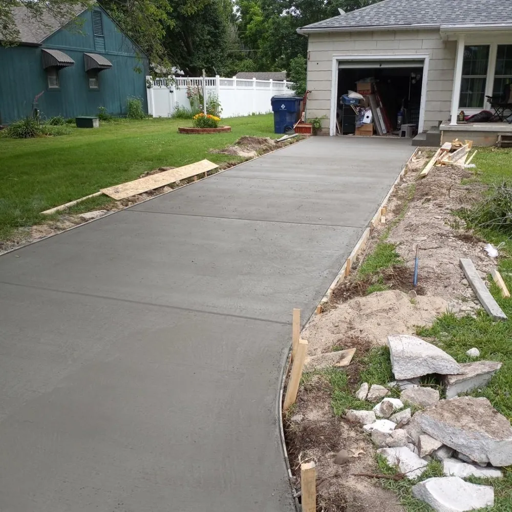 Slide of Double R Construction