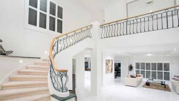 Double T Construction and Roofing Logo