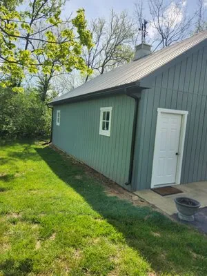 Doyle Roofing & Guttering Logo