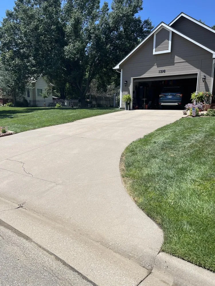 Slide of DP PowerWashing