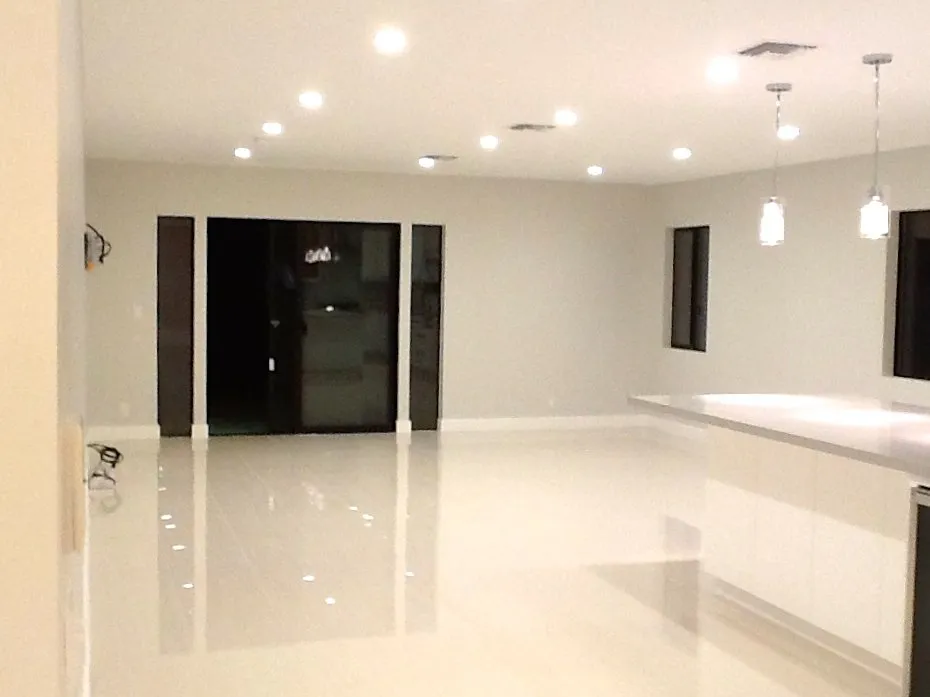Licensed residential roofing service same-day service in Tarzana, CA by DR Construction