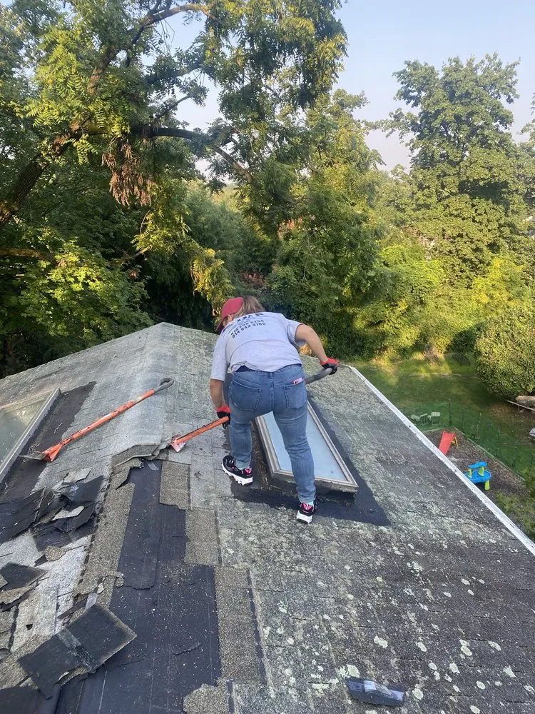 Slide of D&R General Contractor