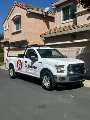 Dr House Construction Logo