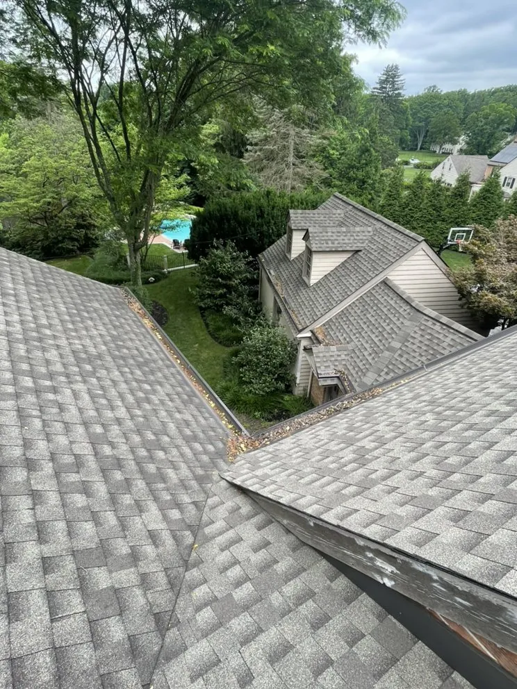 Slide of DreamLine Roofing