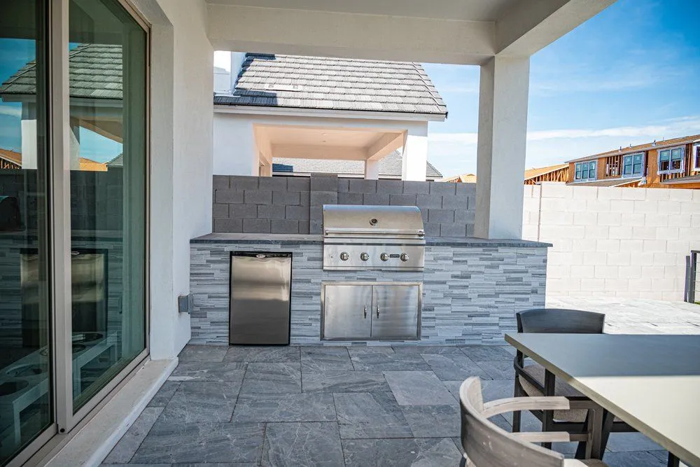 Top-rated residential roofing service in San Fernando Valley, CA by Dreamliner Construction