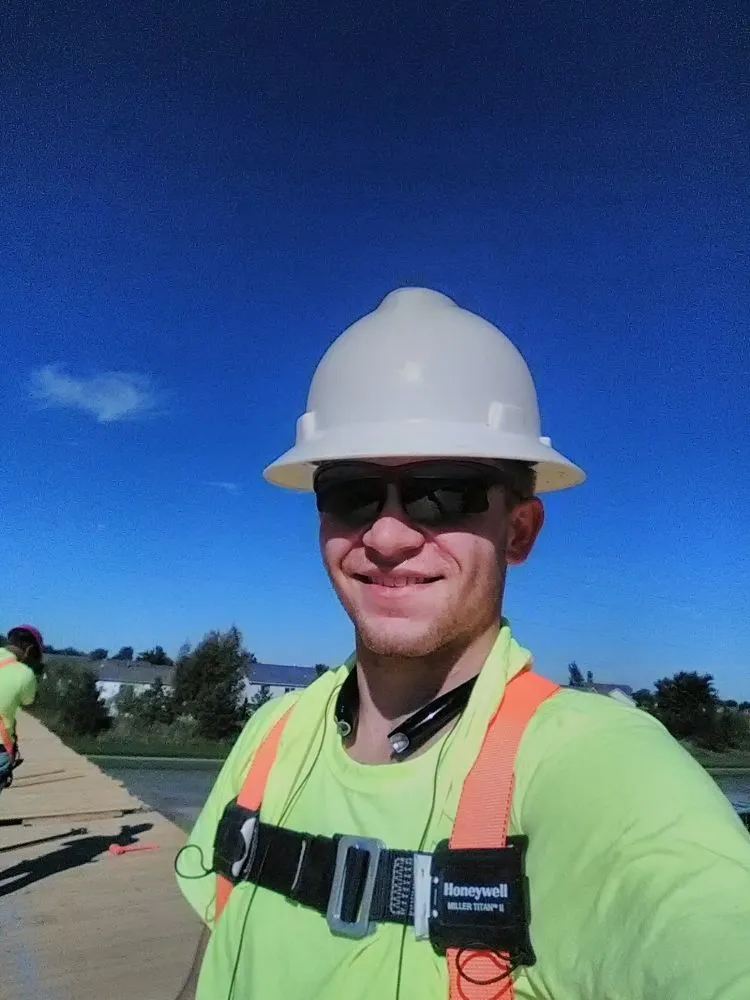 Top-rated shingle roofing service for residential properties in Birch Run, MI by Dreamwork Home Renovations