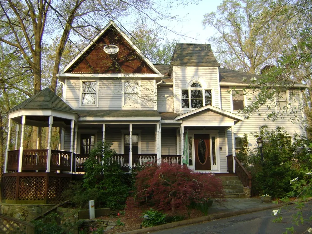 Slide of DryHome Roofing & Siding