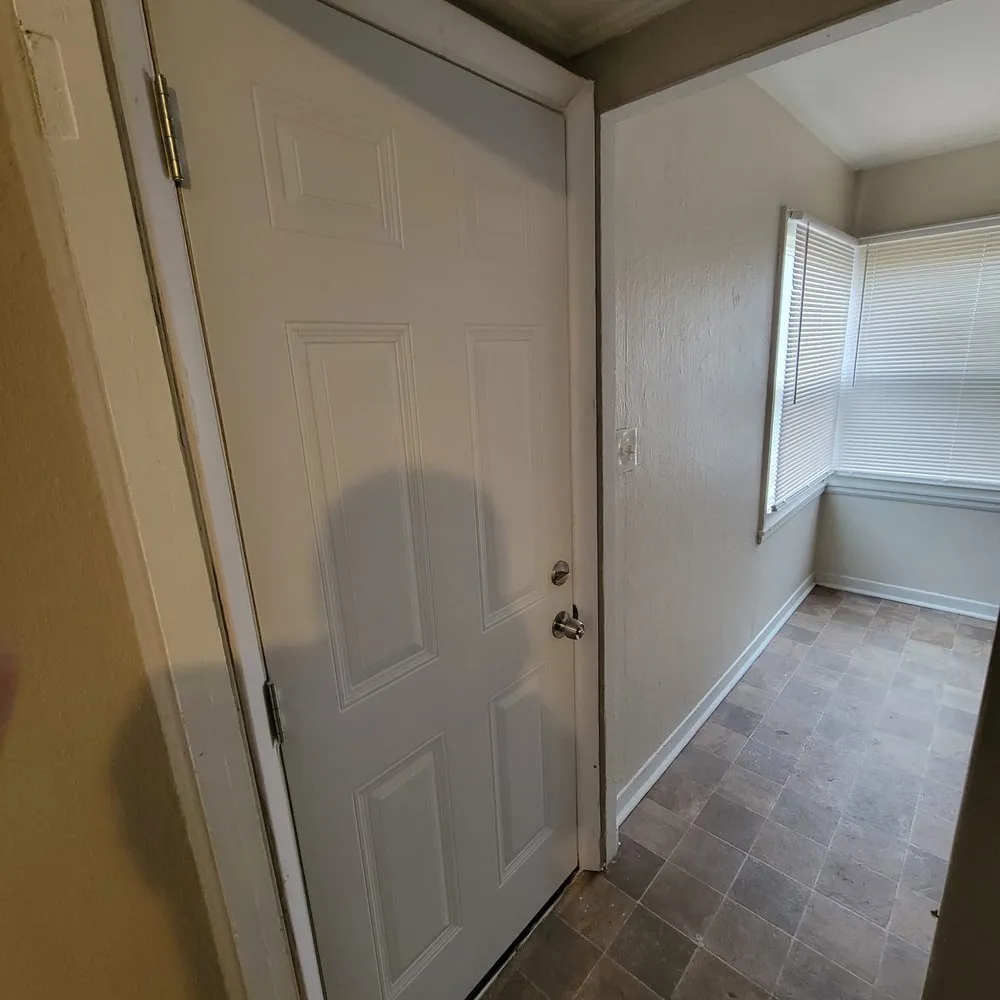 Slide of D's Home Solutions