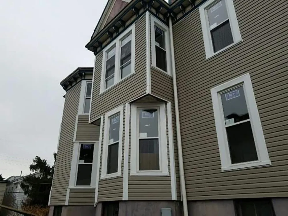 Slide of D&S Roofing