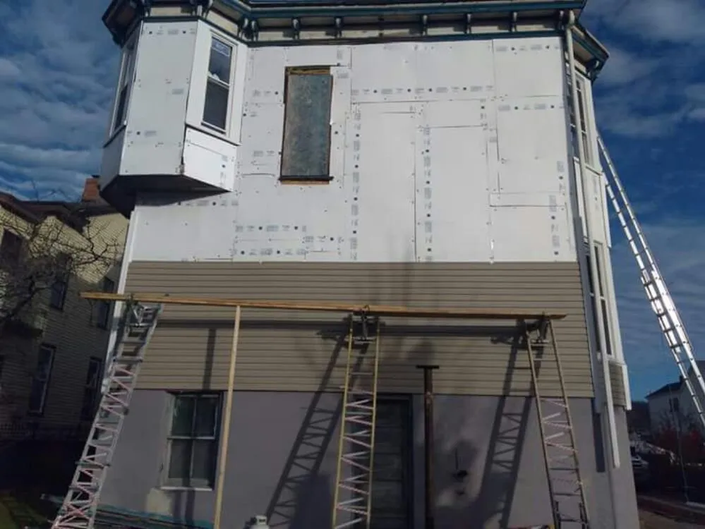 Slide of D&S Roofing