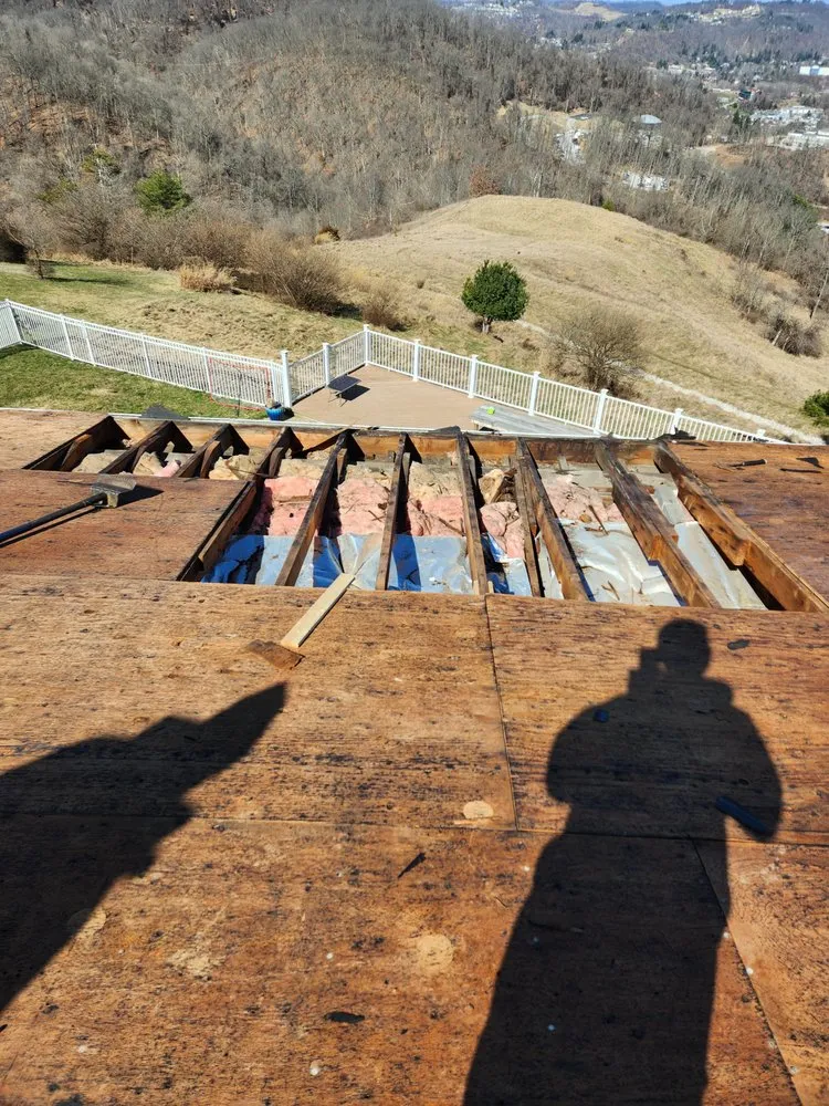 Slide of D&S Roofing