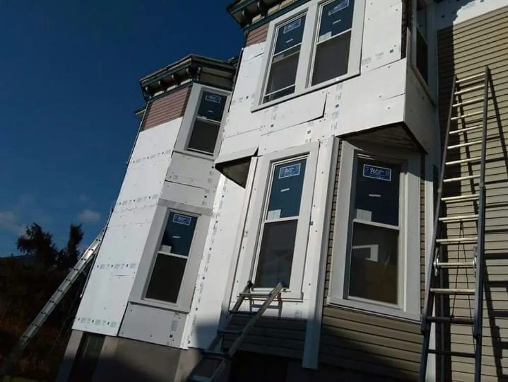 Slide of D&S Roofing