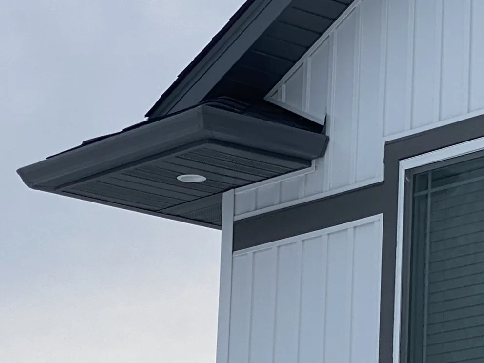 Professional flat roof repair experts serving Cedar E Bethl, MN - Dsa Construction