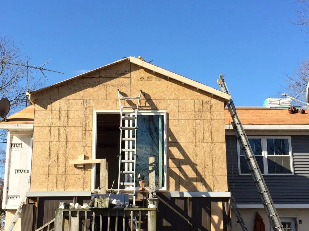 Professional residential roofing service in Warwick, MD by D&T Home Improvements