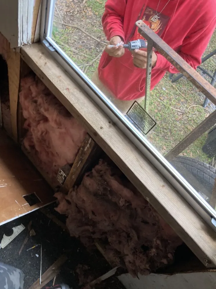 Slide of D&T Renovations