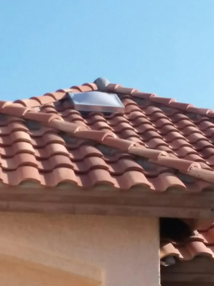 Slide of D&T Roofing and Waterproofing