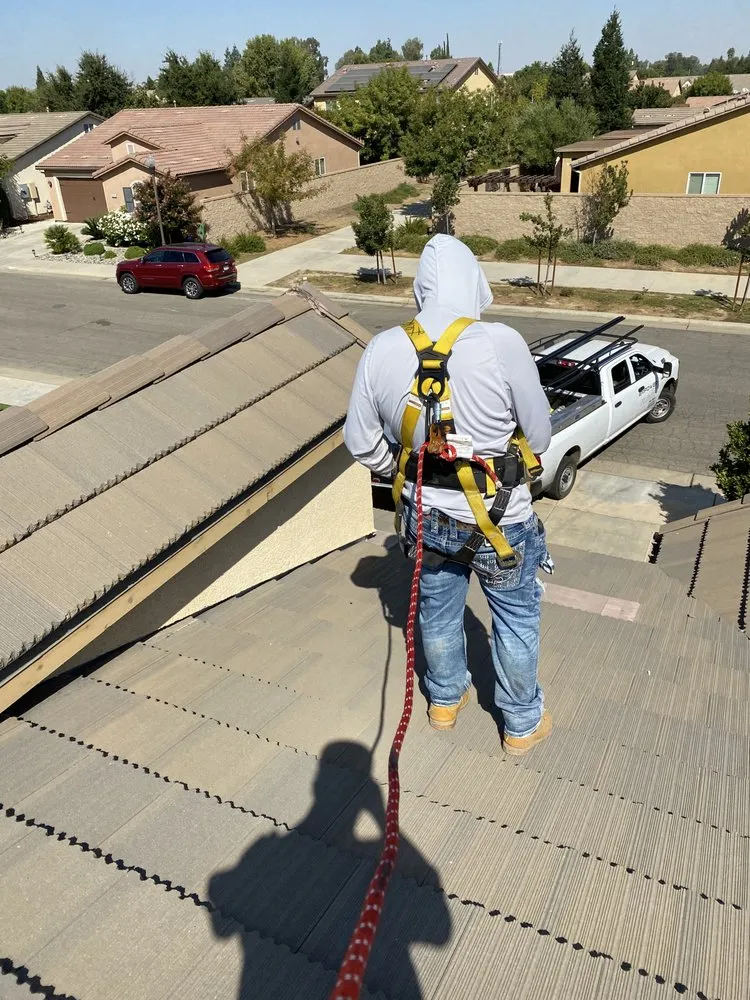 Slide of Duckys Foot Work