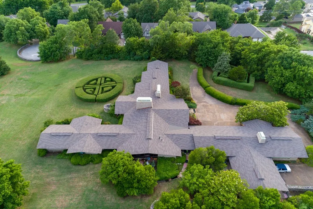 Slide of Dukes Roofing