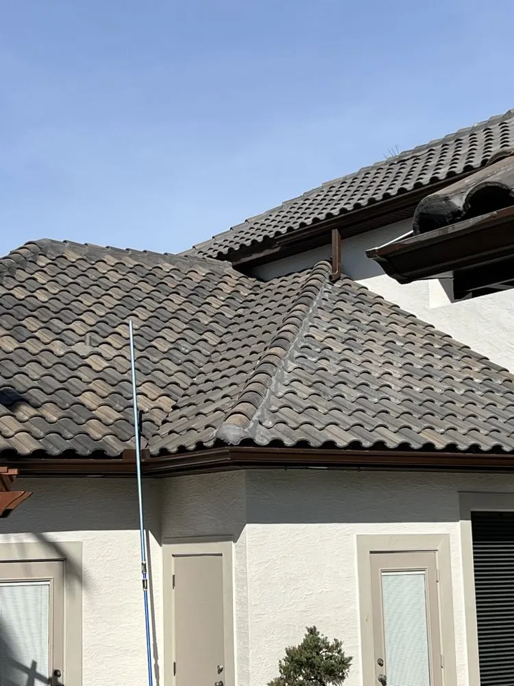 Slide of Duncan Roofing & Pressure Washing