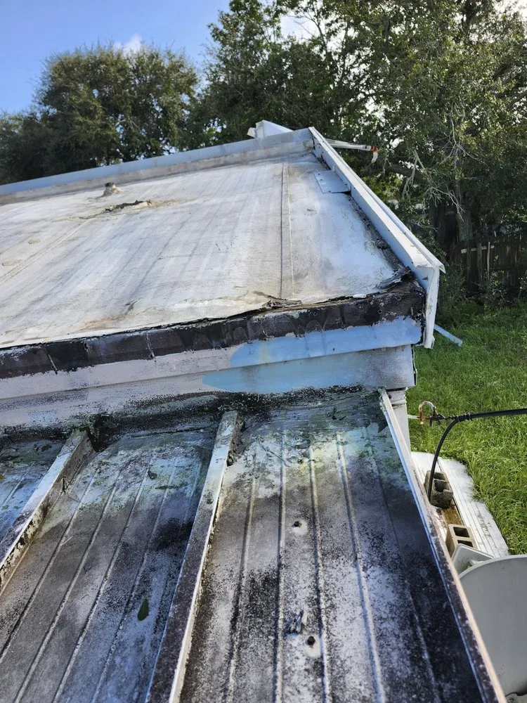 Slide of Duncan Roofing & Pressure Washing