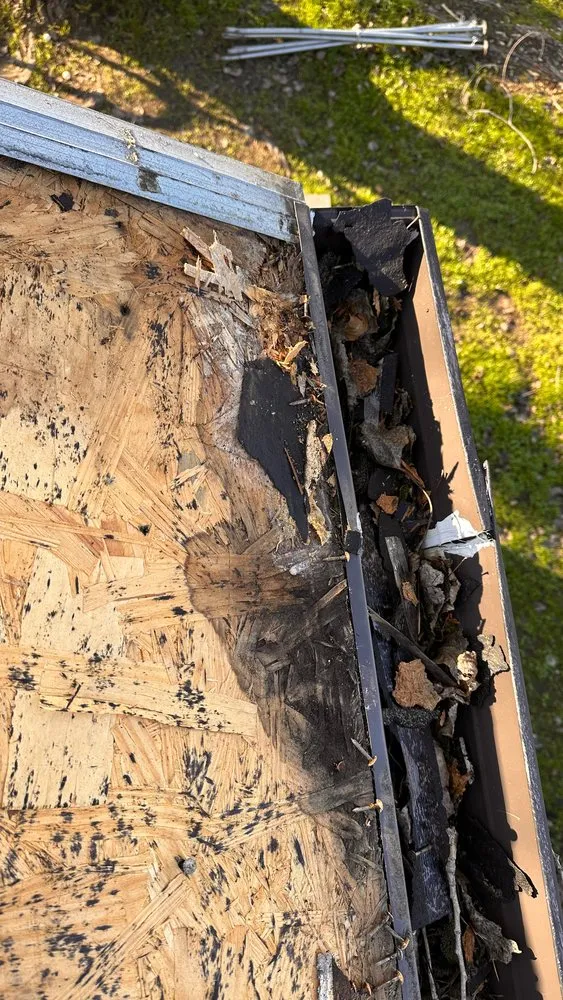 Slide of Duncan's Roofing