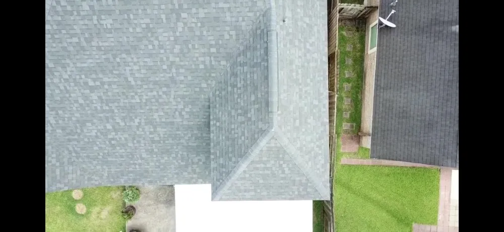 Slide of Duque Roofing