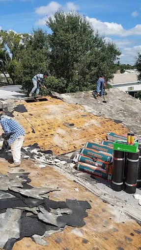 Slide of Duralast Roofing and Solar