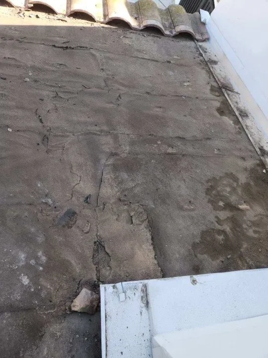 Slide of Duralast Roofing