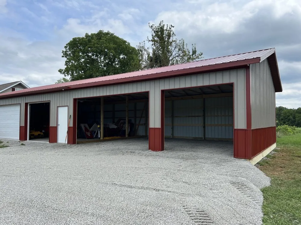 Licensed roof repair experts serving Pekin, IN - Dutch Creek Construction