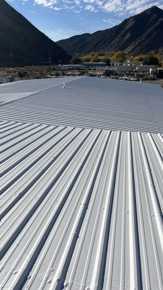 Slide of Dutchland Roofing