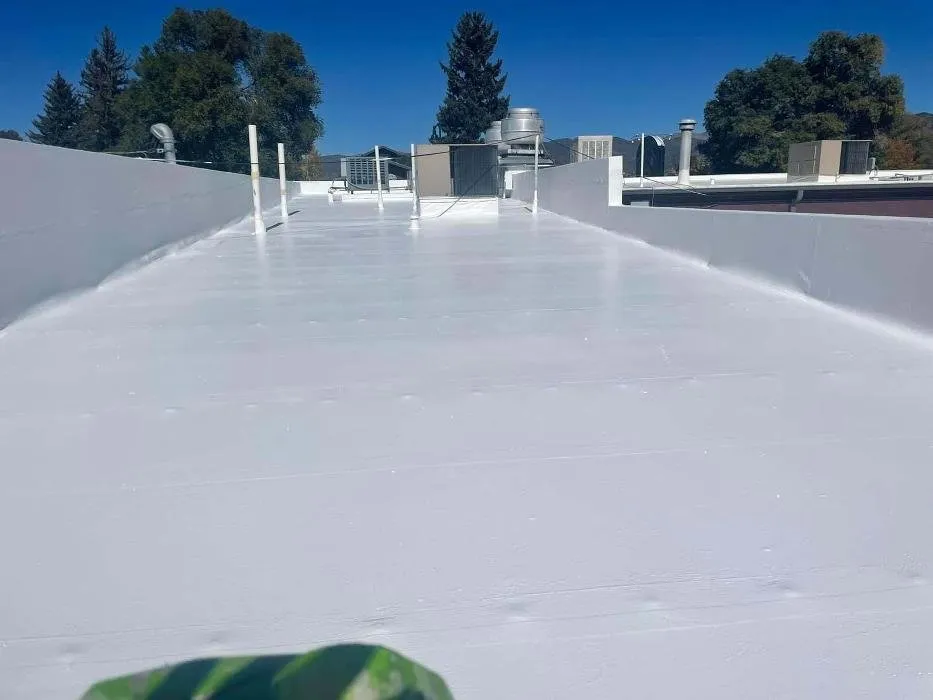 Slide of Dutchland Roofing