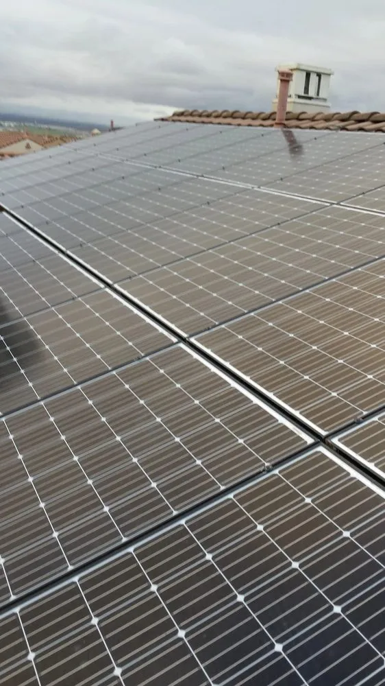 Slide of Dutchmen Construction