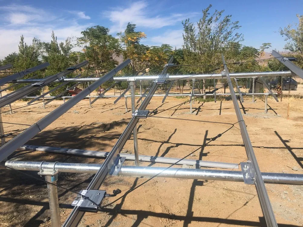 Slide of Dutchmen Construction