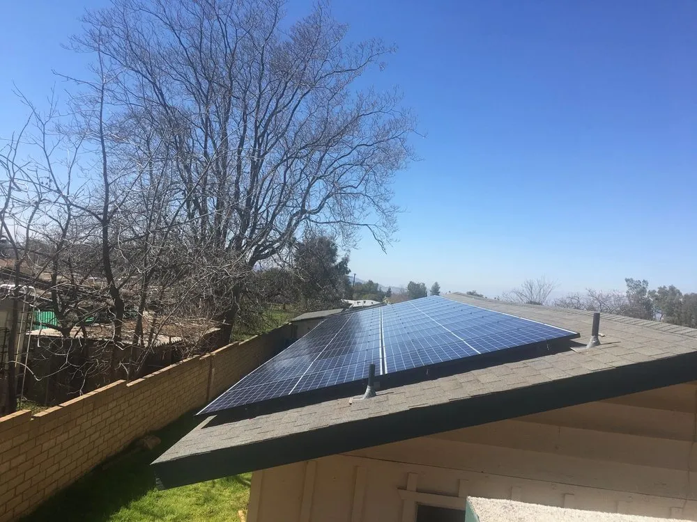 Slide of Dutchmen Construction