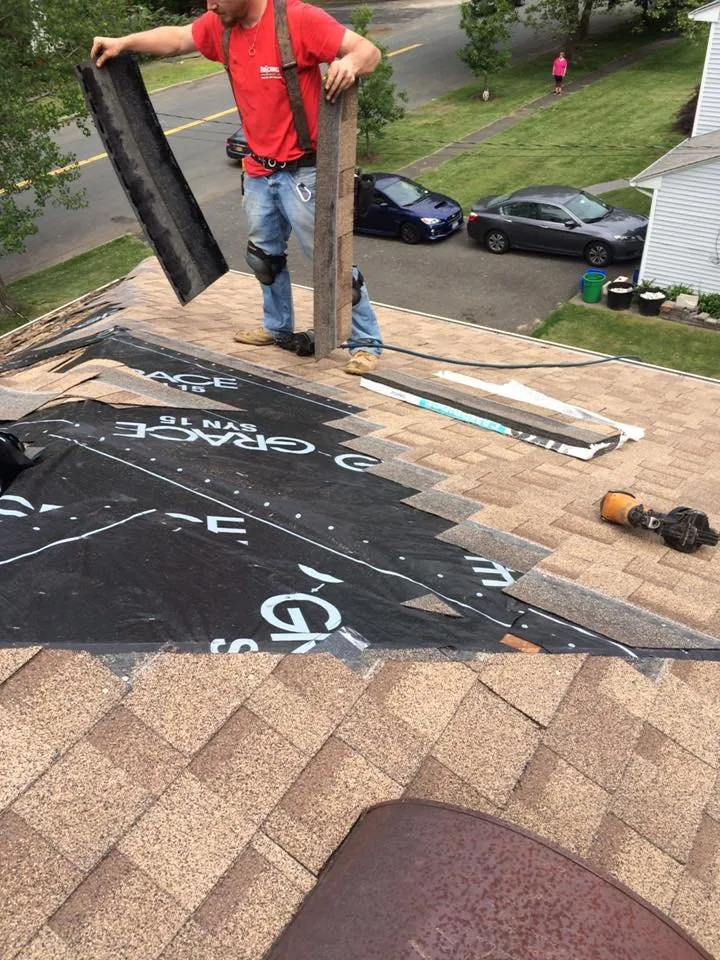 Slide of Dutchmen Construction