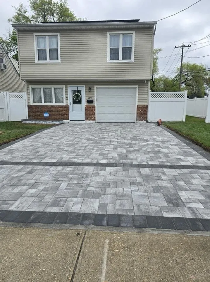 Slide of D&V Construction