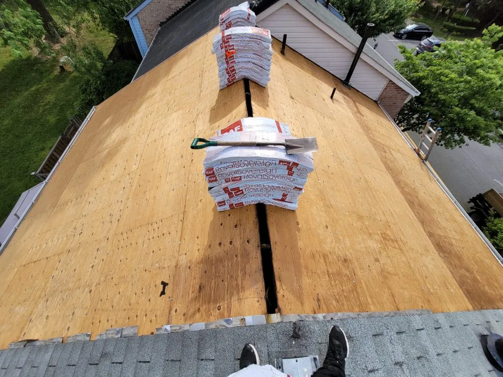 Slide of D&V Roofing