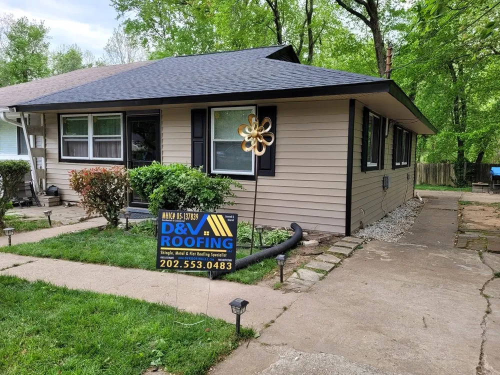 Slide of D&V Roofing