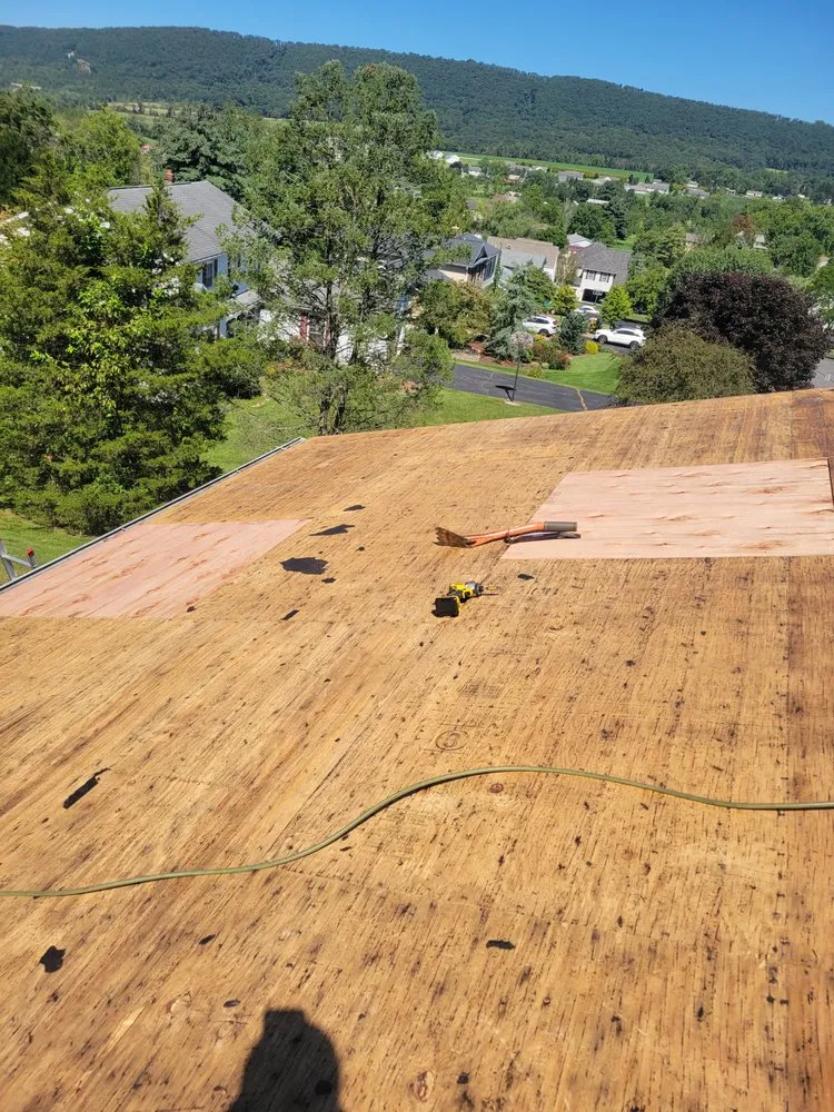 Slide of DVC Dan Velazquez Contracting