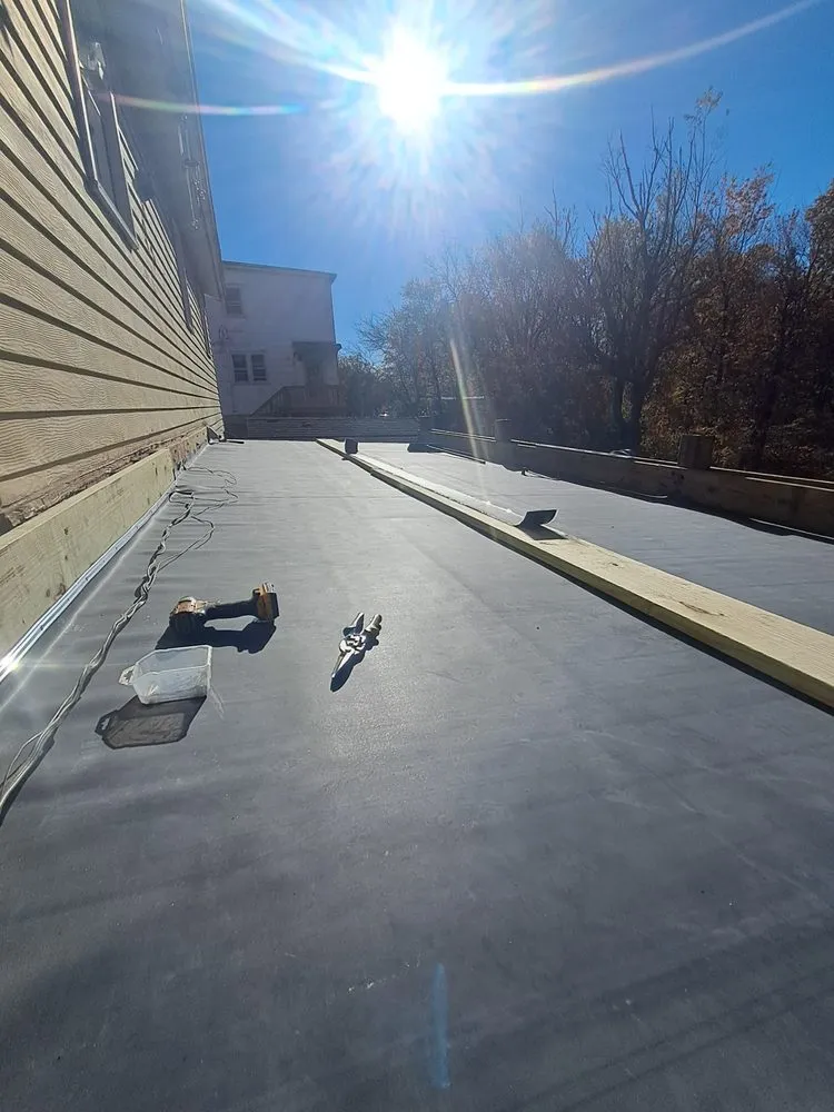 Slide of DVC Dan Velazquez Contracting