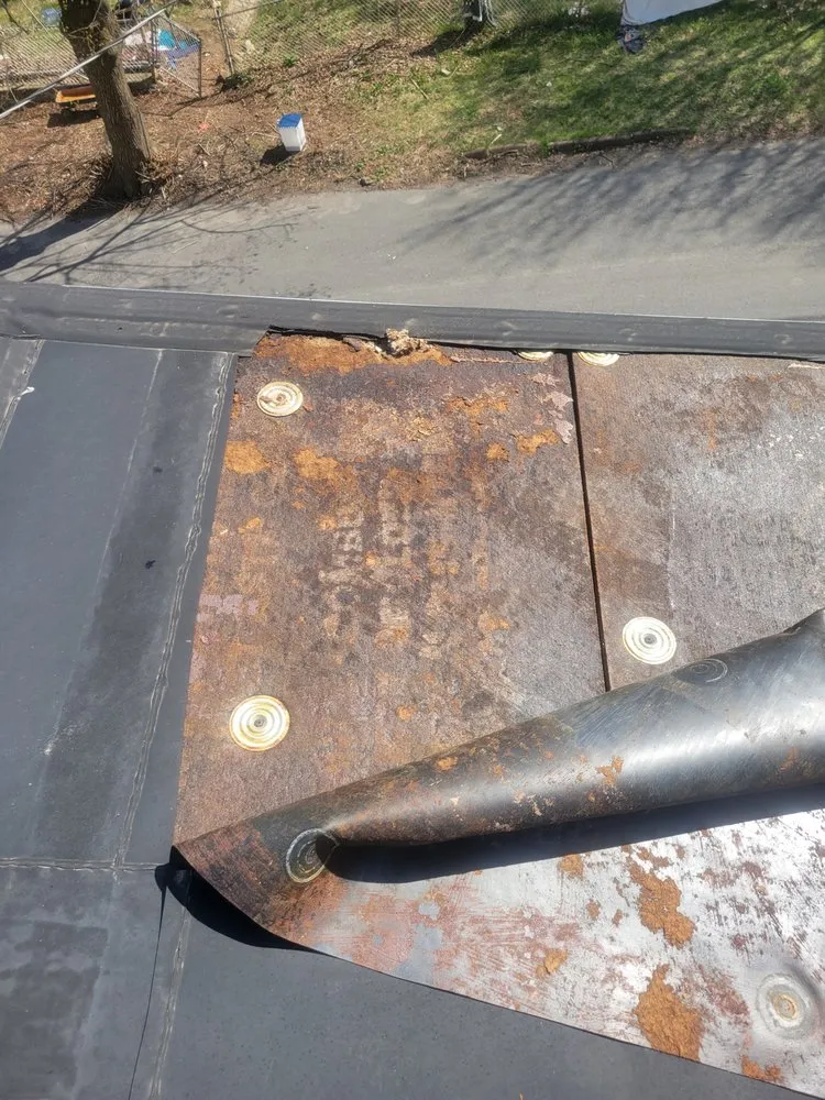 Slide of DVC Dan Velazquez Contracting