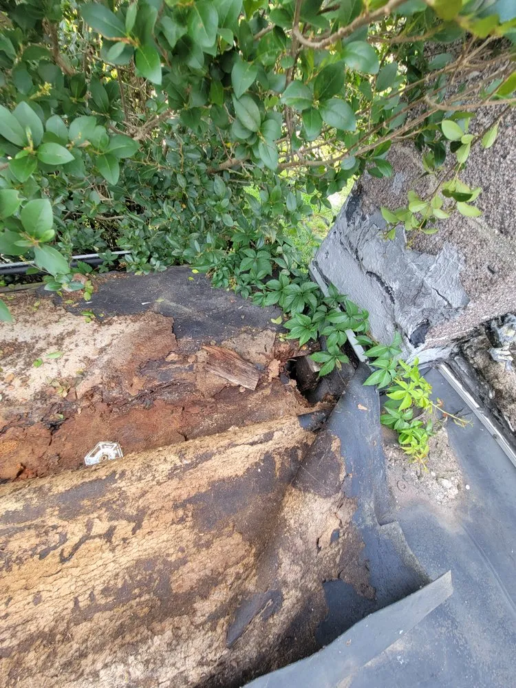 Slide of DVC Dan Velazquez Contracting