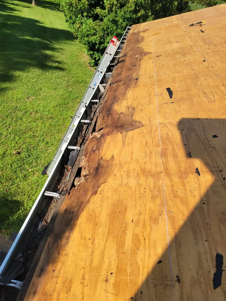 Slide of DVC Dan Velazquez Contracting