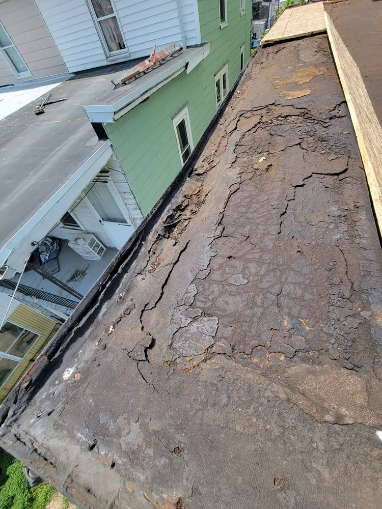 Slide of DVC Dan Velazquez Contracting